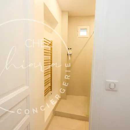 Bail Mobilite - Urban Retreat In Paris- Newly Renovated Apartment
