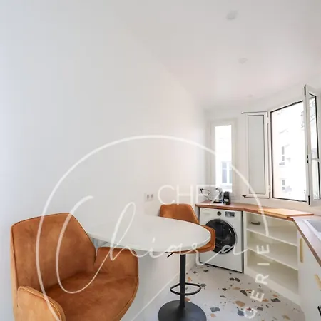 Bail Mobilite - Urban Retreat In Paris- Newly Renovated Apartment Paris